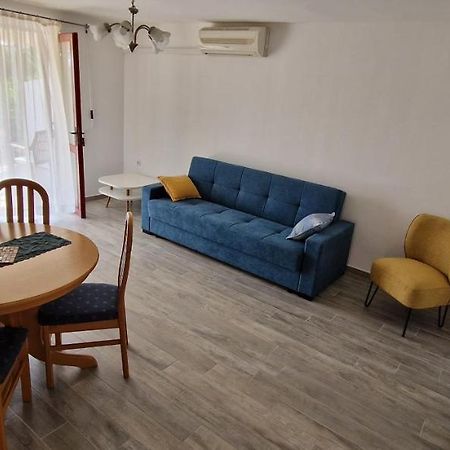 Apartment Ljubica Рогозница Екстериор снимка