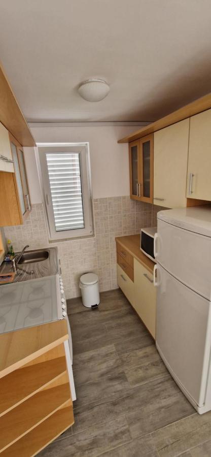 Apartment Ljubica Рогозница Екстериор снимка