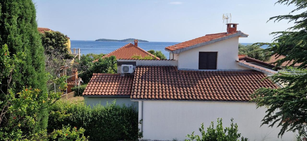 Apartment Ljubica Рогозница Екстериор снимка