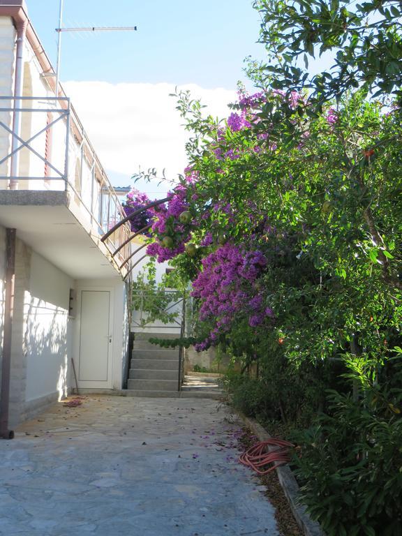 Apartment Ljubica Рогозница Стая снимка